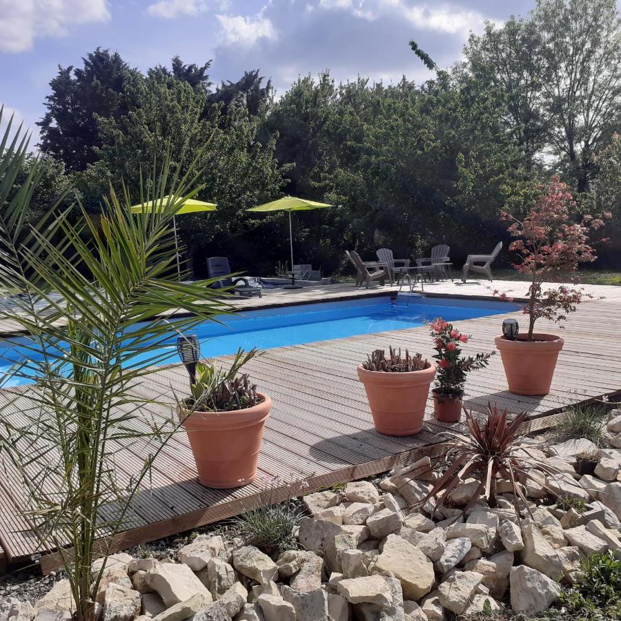 Vakantiehuis Domaine De Saint Florent - Piscine & La Charriere