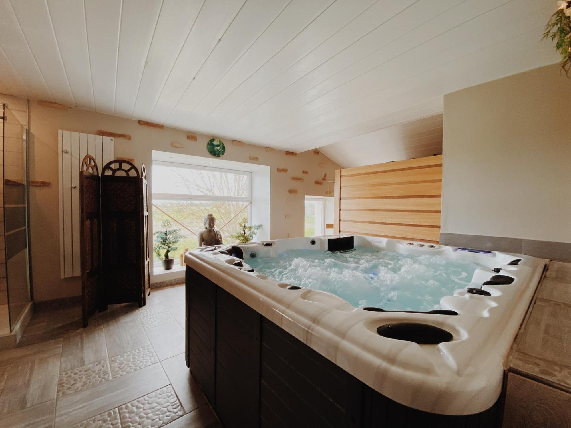 Domaine De Saint Florent - Piscine & *