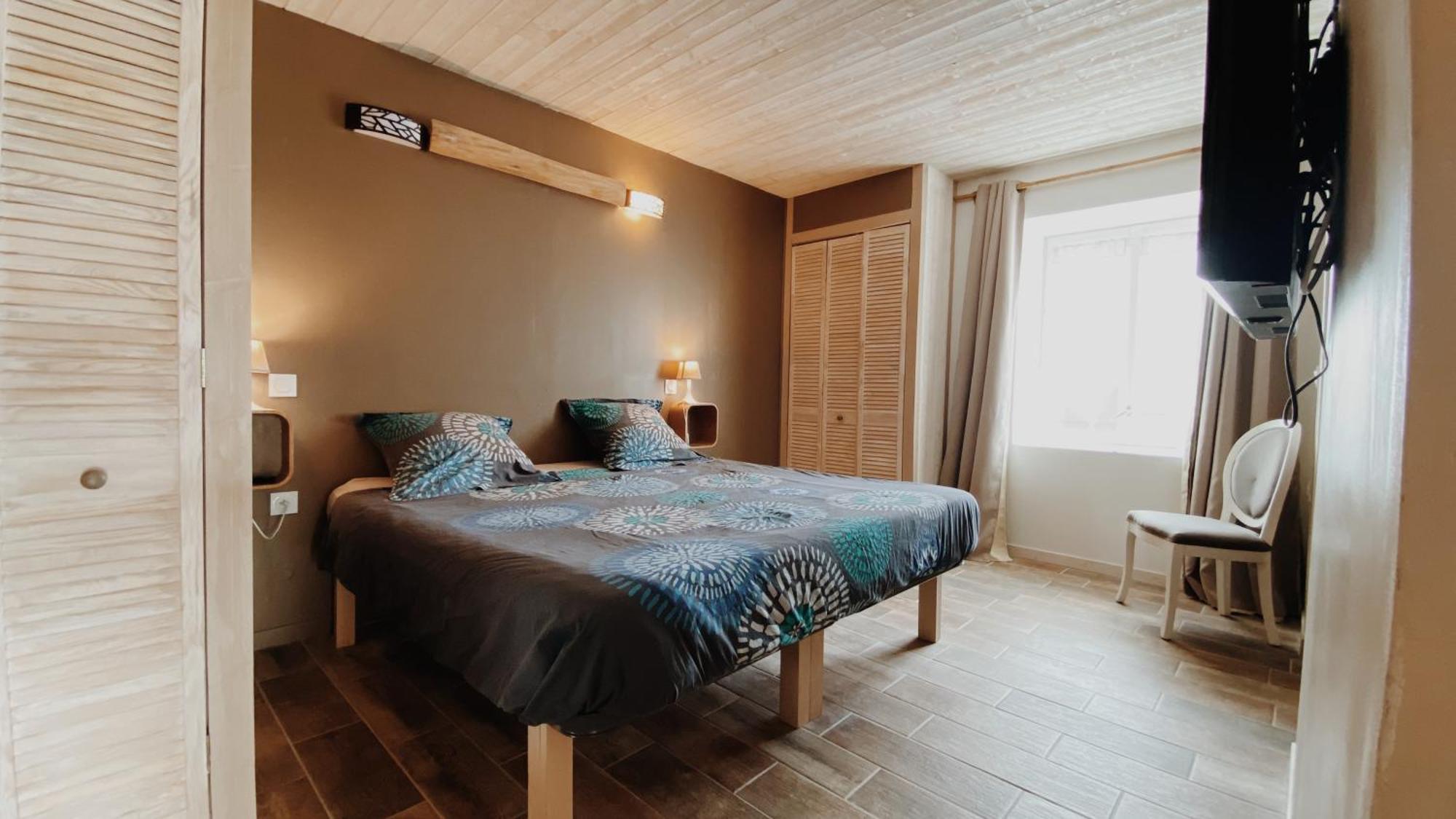 Holiday home Domaine De Saint Florent - Piscine & La Charriere