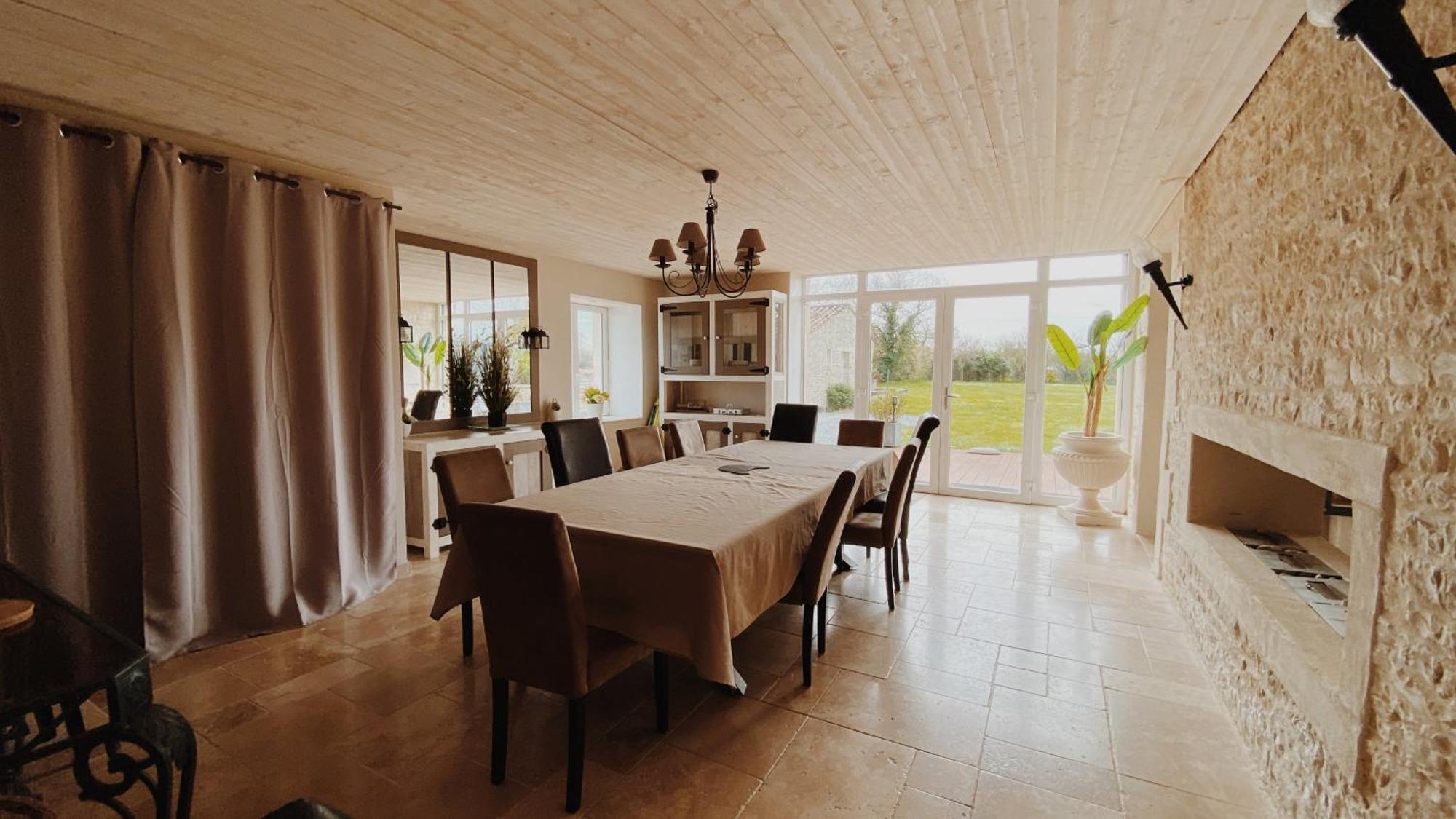 Holiday home Domaine De Saint Florent - Piscine & La Charriere