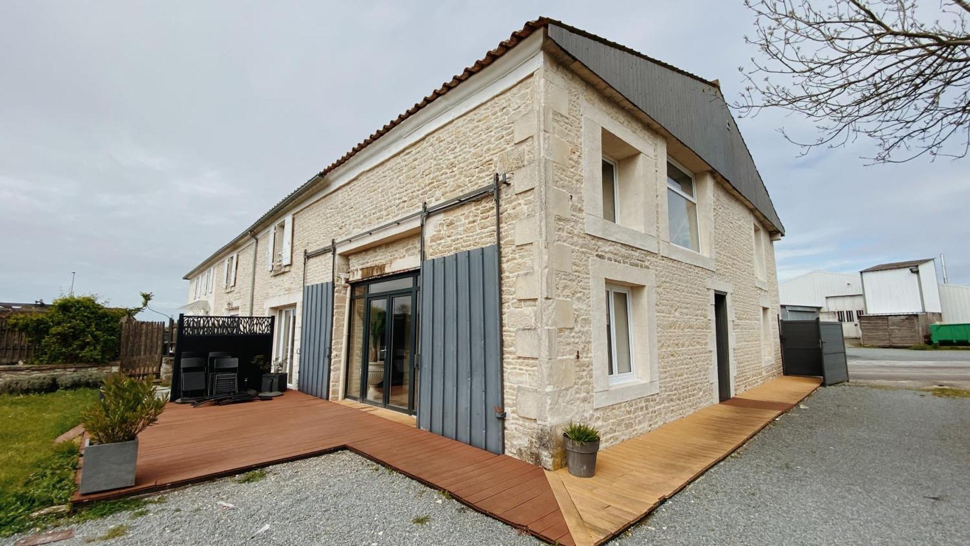 Domaine De Saint Florent - Piscine &